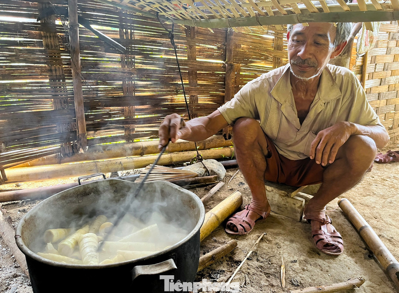 Măng được làm sạch có thể luộc ăn ngay rất ngọt.