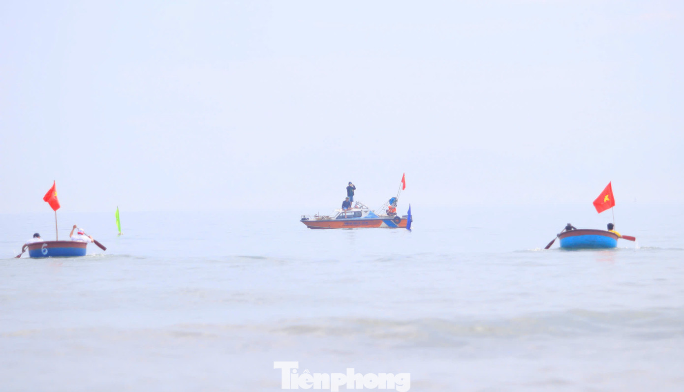 Sau 2 lượt đua, ban tổ chức sẽ chọn ra 8 đội thi xuất sắc bước vào vòng chung kết.