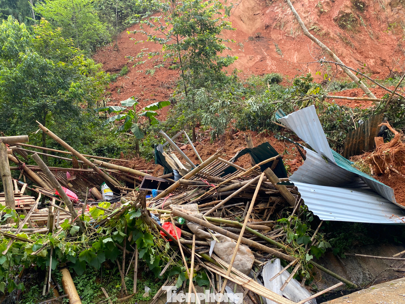 Mưa lũ, sạt lở trên địa bàn huyện Nguyên Bình đã khiến 38 người tử vong, 14 người bị thương và 15 người mất tích.