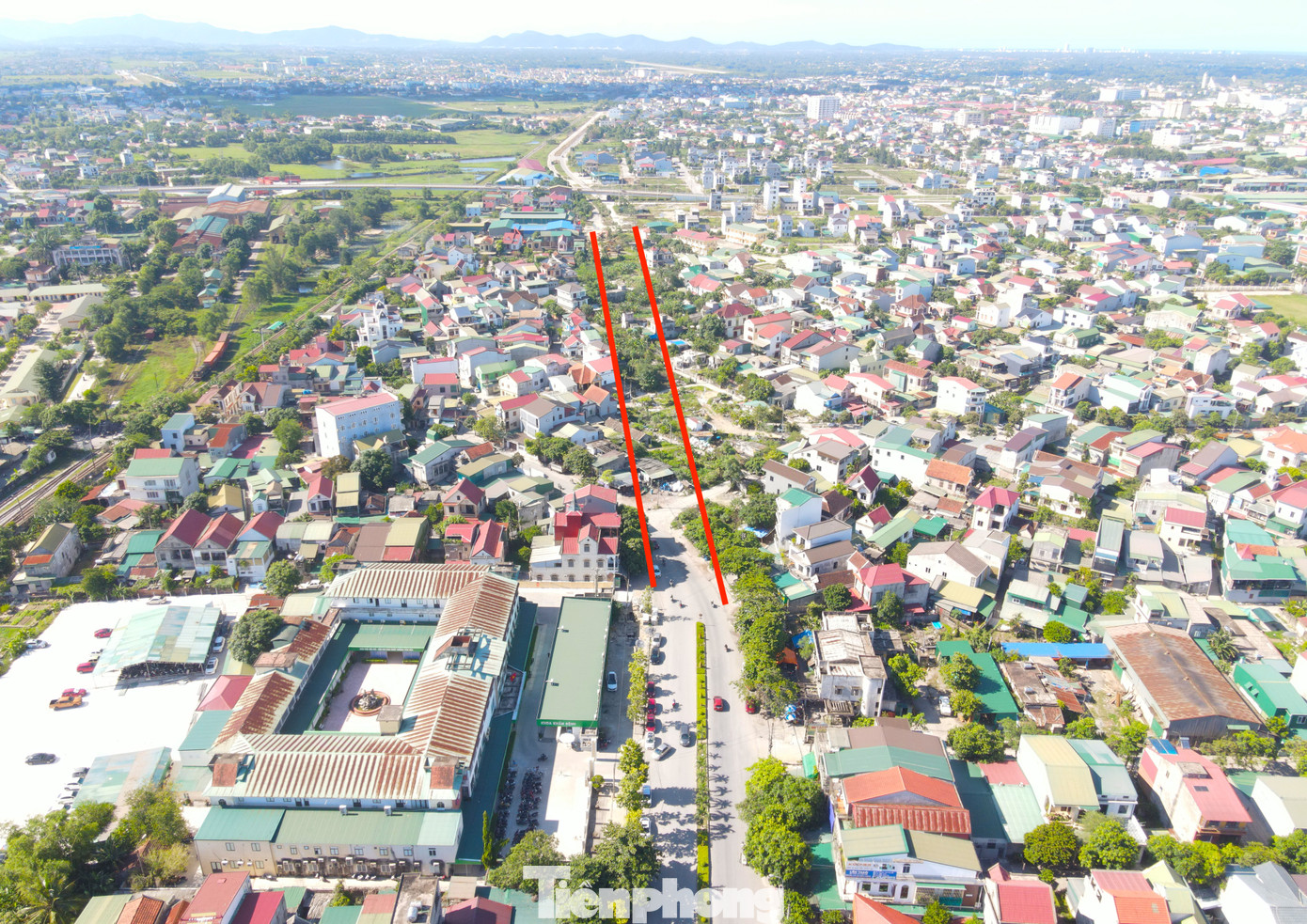 Riêng đoạn nối từ Bệnh viện đa khoa thành phố Vinh cơ sở 2 đến dưới cầu vượt đường 72m vẫn chưa thể thi công.