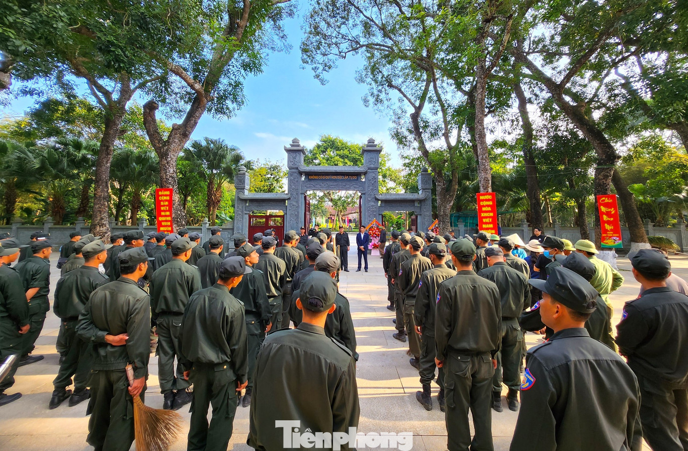 Ngày 20/1, Trung đoàn Cảnh sát Cơ động Bắc Trung Bộ (Bộ Tư lệnh Cảnh sát Cơ động) đã hành quân về nguồn tại Khu Di tích Quốc gia đặc biệt Kim Liên (huyện Nam Đàn, Nghệ An) để tiến hành tổng dọn vệ sinh môi trường Khu Di tích.
