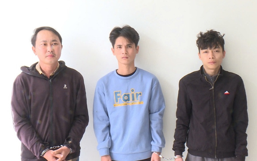 3 đối tượng Nguyễn Đức Tính, Hoàng Thanh Tuyền và Nguyễn Tuấn Thông tại cơ quan công an.