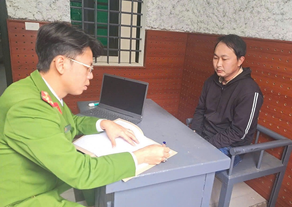 Đối tượng Nguyễn Đức Tính cầm đầu đường dây làm giả con dấu, tài liệu của cơ quan tổ chức.