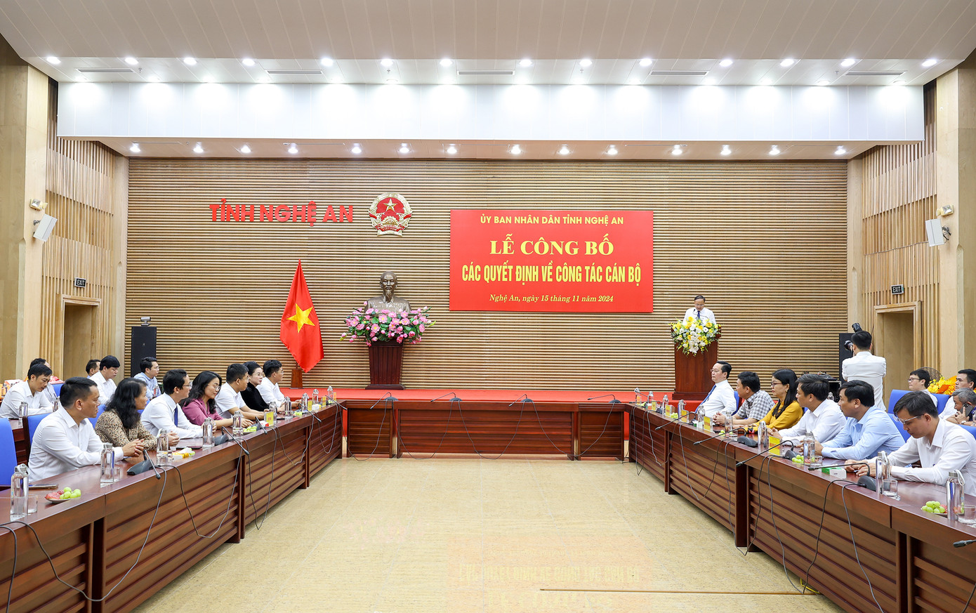 Toàn cảnh buổi lễ công bố các quyết định về công tác cán bộ. Ảnh: Kim Oanh Toàn cảnh buổi lễ công bố các quyết định về công tác cán bộ. Ảnh: Kim Oanh