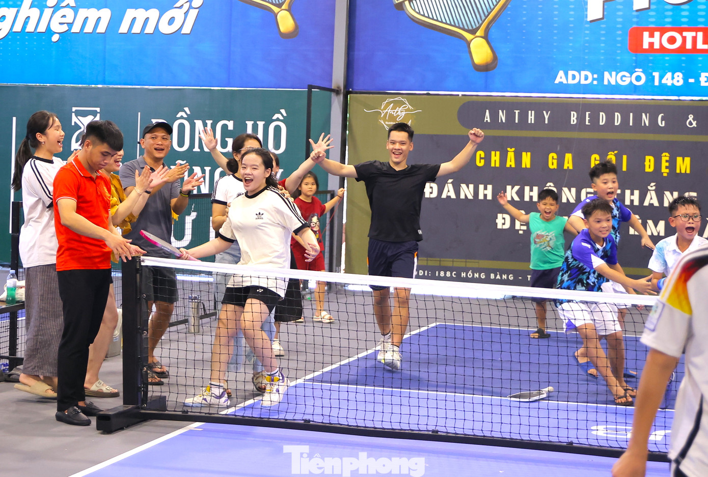 Giải đấu hứa hẹn sẽ mang đến cho khán giả những trận đấu hay, hấp dẫn và ý nghĩa. Giải đấu hứa hẹn sẽ mang đến cho khán giả những trận đấu hay, hấp dẫn và ý nghĩa.