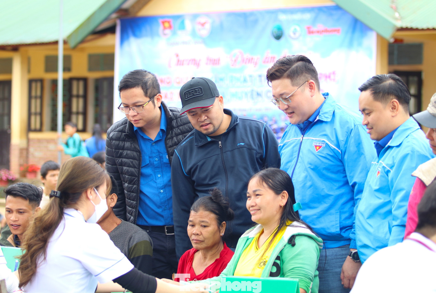 Từ việc thăm khám có thể giúp người dân phát hiện bệnh sớm, kịp thời. Từ đó có hướng chữa trị kịp thời, tránh ảnh hưởng sức khỏe lâu dài.