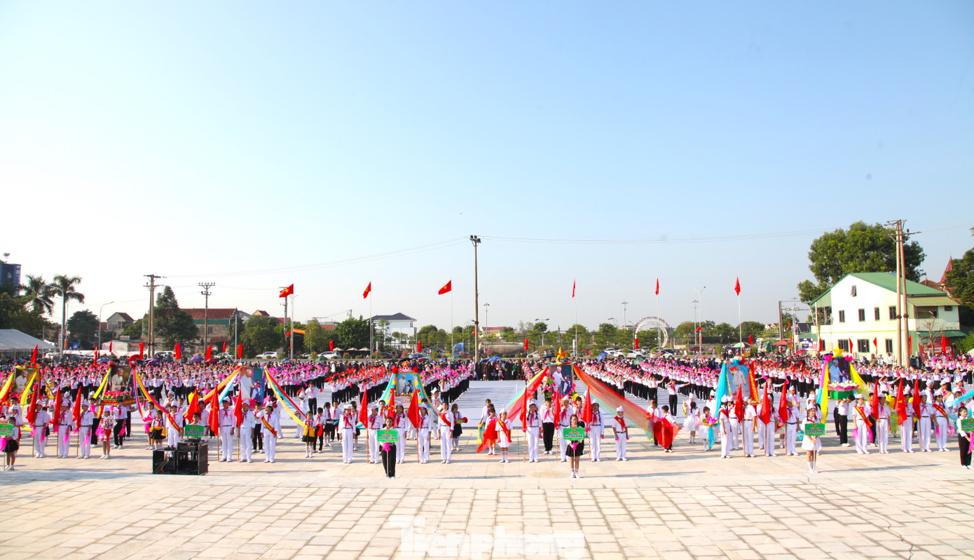 Những phần thi đặc sắc, độc đáo góp phần làm thêm ngày hội vui tươi, phấn khởi.