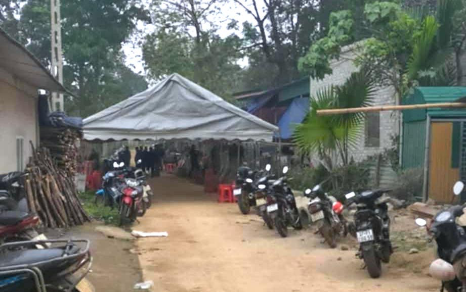 Dù người thân lập tức đưa bà Hà Thị N. đi cấp cứu tại Trạm Y tế xã nhưng nạn nhân không qua khỏi.