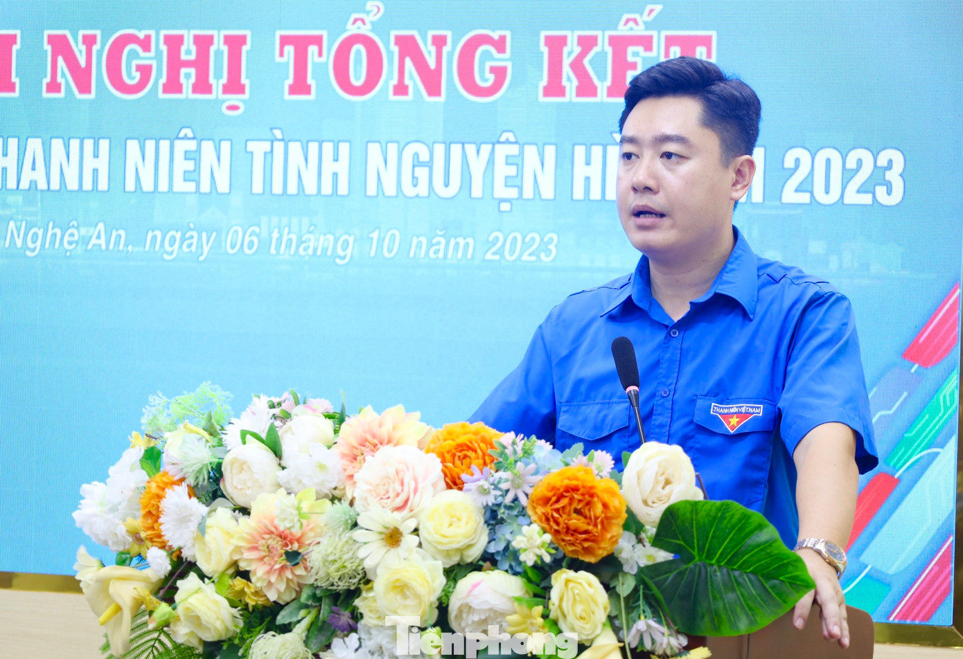 Bí thư Tỉnh Đoàn Nghệ An Lê Văn Lương phát biểu chỉ đạo hội nghị.