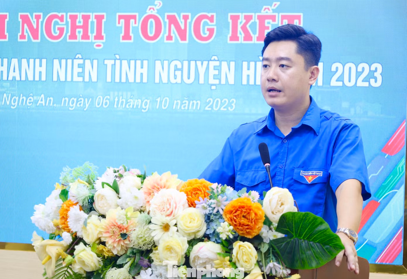 Bí thư Tỉnh Đoàn Nghệ An Lê Văn Lương phát biểu chỉ đạo hội nghị. Bí thư Tỉnh Đoàn Nghệ An Lê Văn Lương phát biểu chỉ đạo hội nghị.
