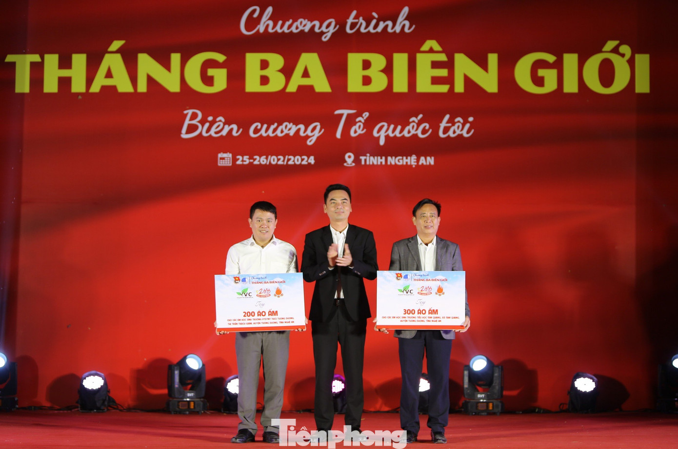 Tổng giá trị các phần quà, công trình, phần việc trong chương trình lên đến 1,4 tỷ đồng.