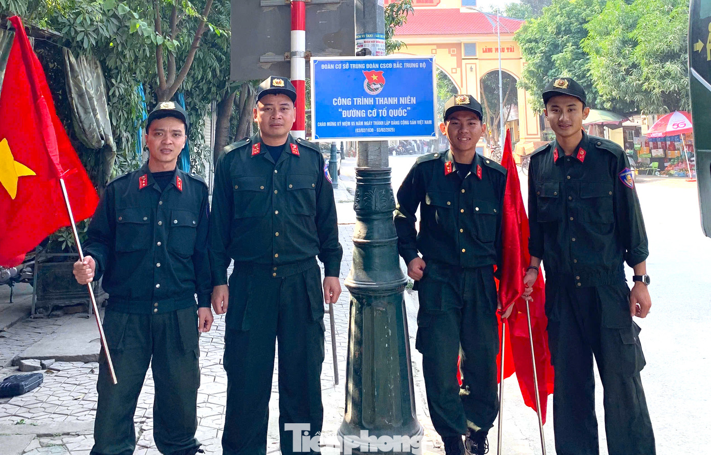 &quot;Hoạt động thể hiện sự kính trọng với Bác Hồ cũng như truyền thống của đơn vị Trung đoàn cảnh sát cơ động Bắc Trung Bộ. Hoạt động hướng tới dịp kỷ niệm 95 năm ngày thành lập Đảng cộng sản Việt Nam (3/2/1930-3/2/2025). Đồng thời, đây cũng là một hoạt động thiết thực chào mừng năm mới, mừng Đảng, mừng Xuân. Để Trung đoàn bước sang một năm mới thực hiện thắng lợi các nhiệm vụ chính trị của cấp trên giao phó&quot;, Đại úy Phạm Văn Dũng - Bí thư Đoàn cơ sở Trung Đoàn cảnh sát cơ động Bắc Trung Bộ chia sẻ.