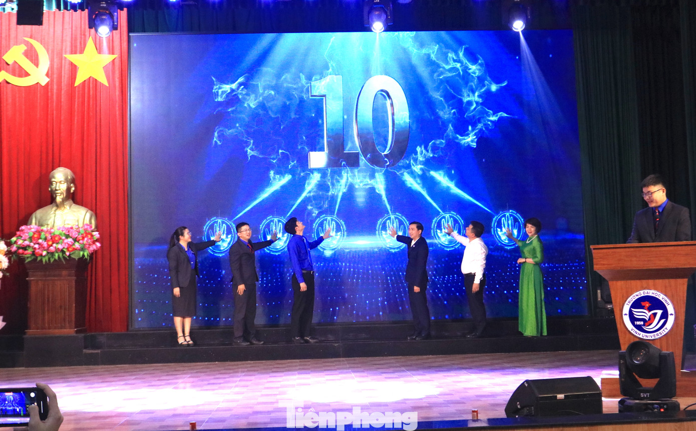 Các đại biểu thực hiện nghi thức khởi động Tháng Thanh niên 2025. Các đại biểu thực hiện nghi thức khởi động Tháng Thanh niên 2025.