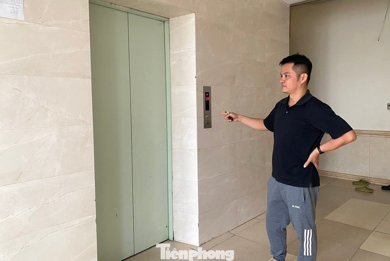 Sau hơn 20 ngày hư hỏng, thang máy trong chung cư hiện đã được sửa chữa để phục vụ người dân. Sau hơn 20 ngày hư hỏng, thang máy trong chung cư hiện đã được sửa chữa để phục vụ người dân.