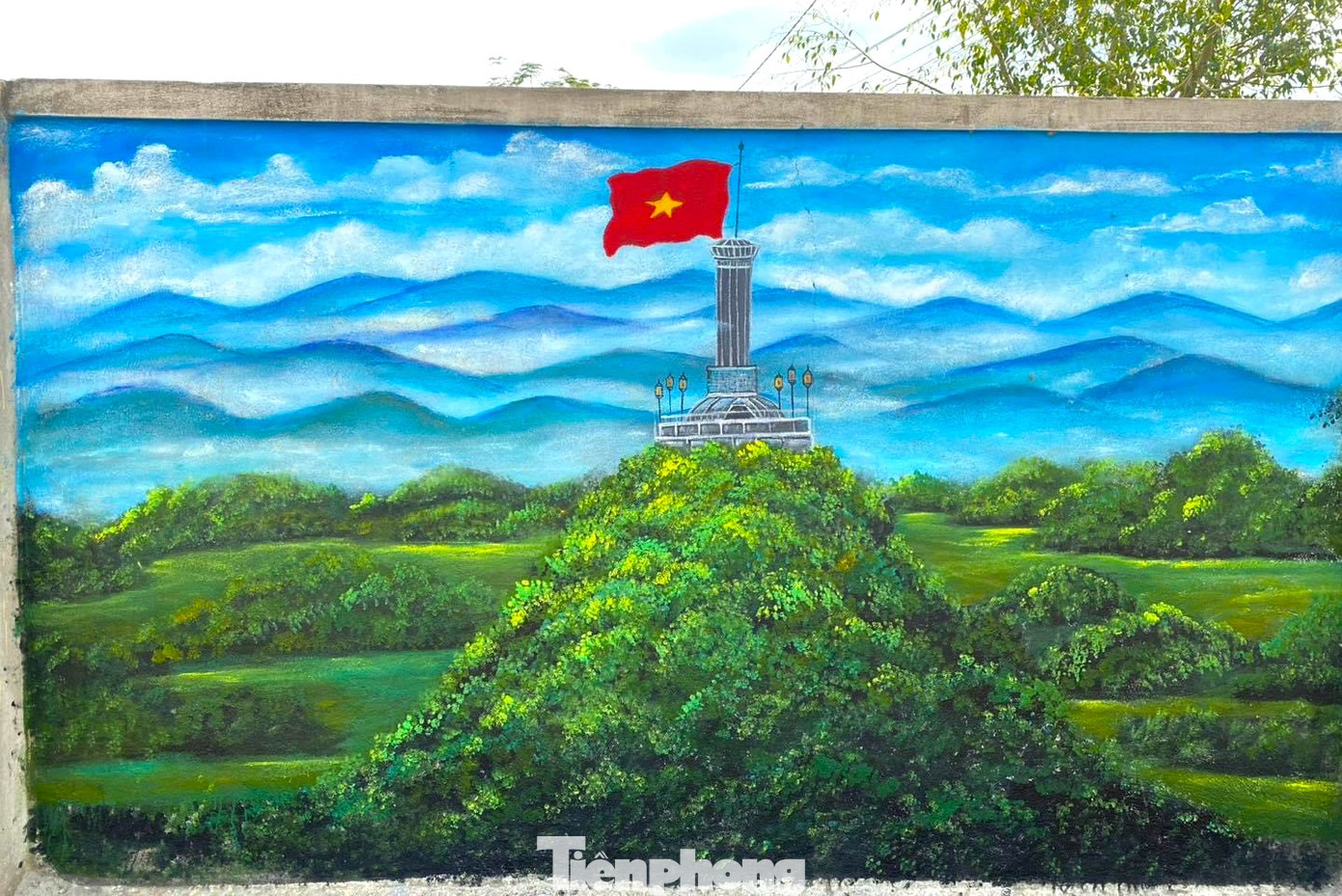 Những bức tranh vẽ về các danh lam thắng cảnh nổi tiếng của các tỉnh, thành trên cả nước.