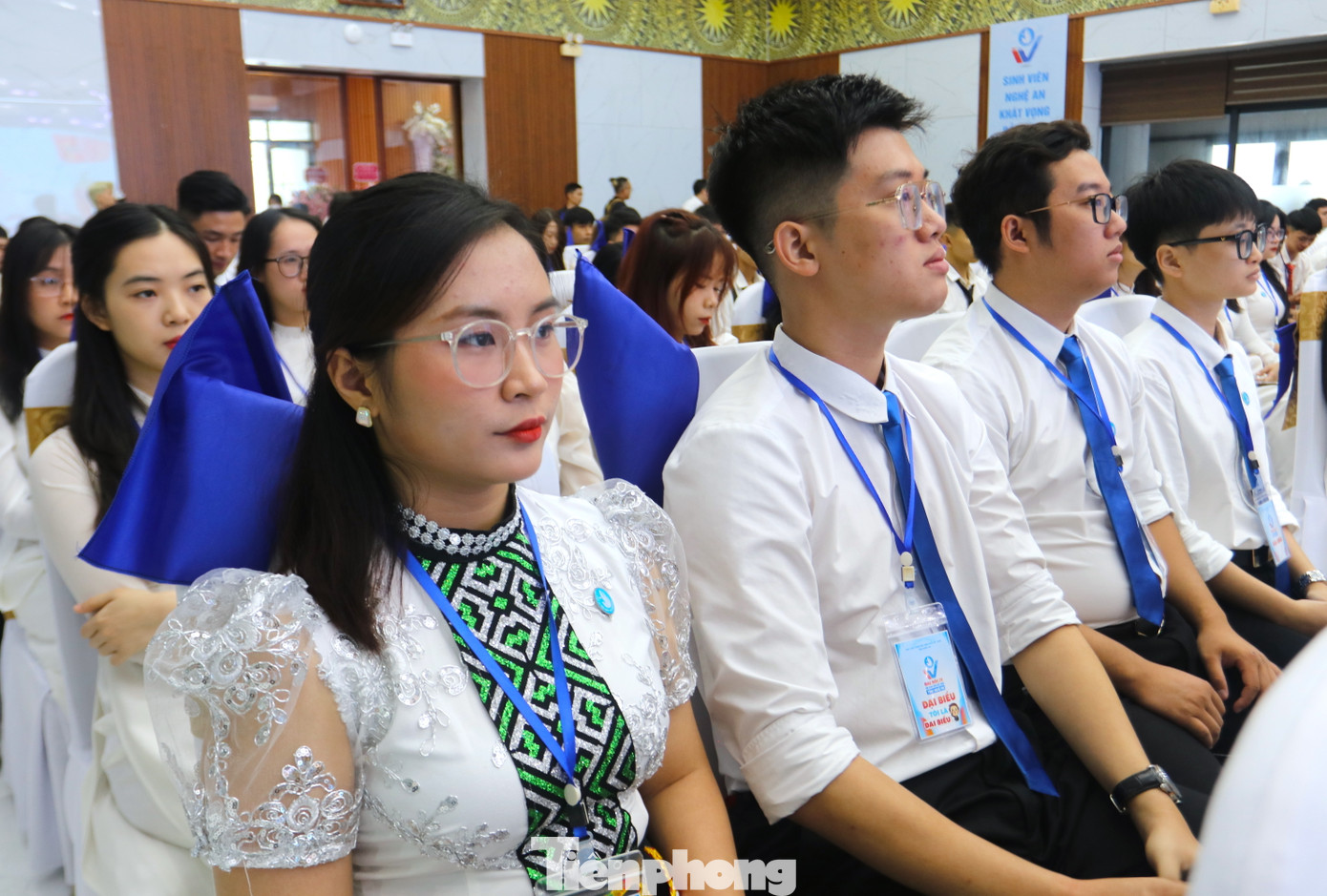 200 đại biểu đại diện cho hơn 28.000 sinh viên trên toàn tỉnh Nghệ An dự Đại hội. 200 đại biểu đại diện cho hơn 28.000 sinh viên trên toàn tỉnh Nghệ An dự Đại hội.