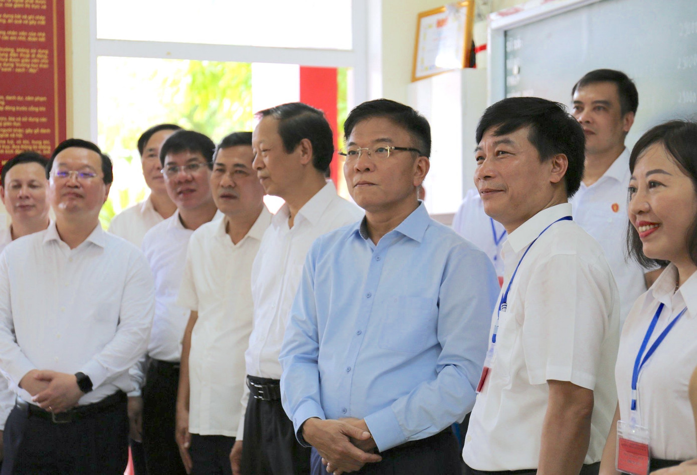 Phó Thủ tướng Chính phủ Lê Thành Long cùng đoàn về kiểm tra công tác chuẩn bị cho kỳ thi tốt nghiệp THPT tại tỉnh Nghệ An.