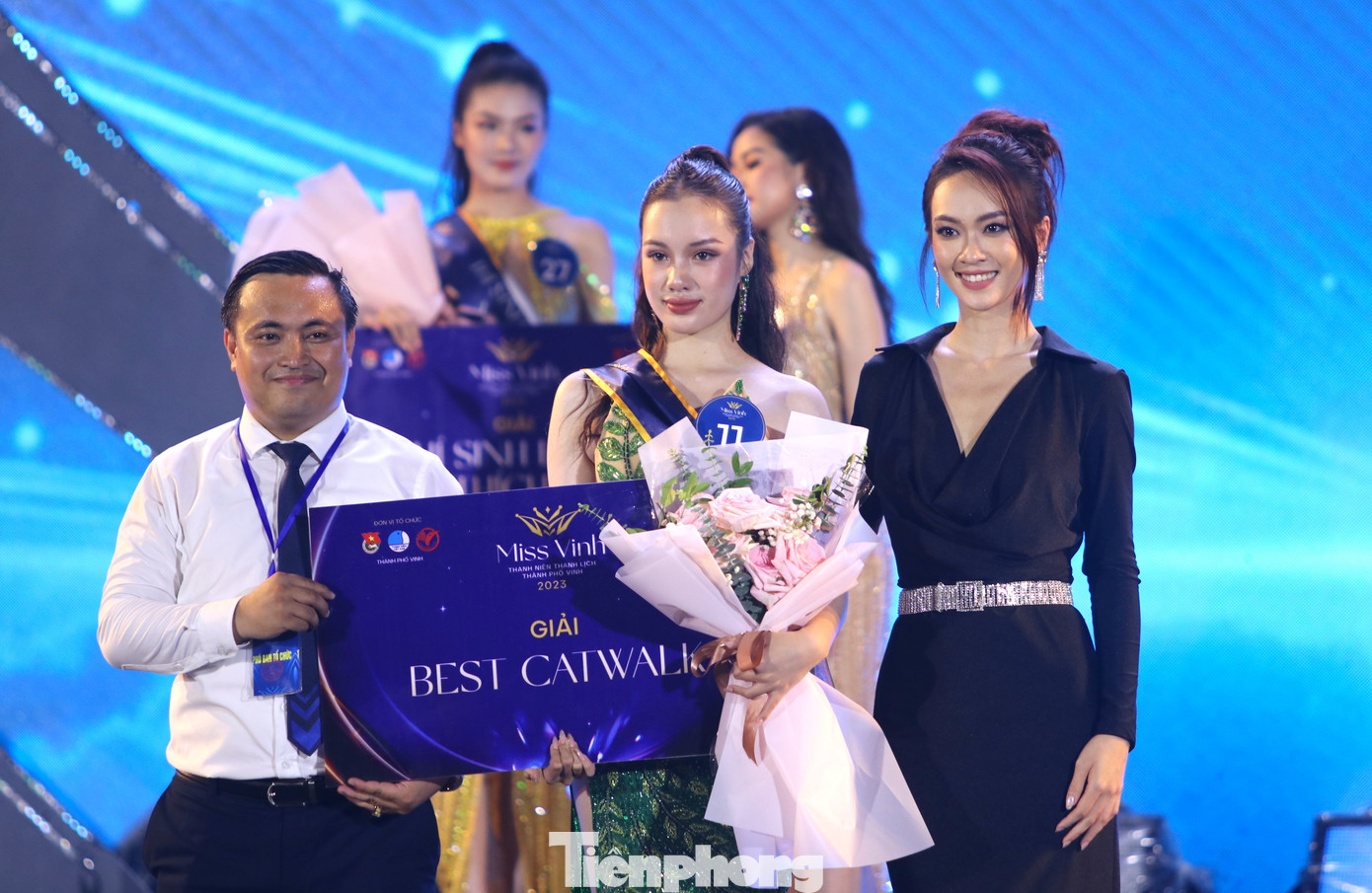 Ngoài 3 giải trên, Ban tổ chức cũng tiến hành trao 7 giải thưởng cho 7 thí sinh xuất sắc khác trong đêm chung kết gồm: Người đẹp nhân ái, giải Triển vọng, giải thí sinh được yêu thích nhất, giải thí sinh mặc Dạ hội đẹp nhất, giải Người đẹp áo dài, giải Best catwalk, giải Người đẹp khả ái (Gương mặt có điểm nhân trắc học cao nhất). Phần thưởng của mỗi giải trị giá 3 triệu đồng.