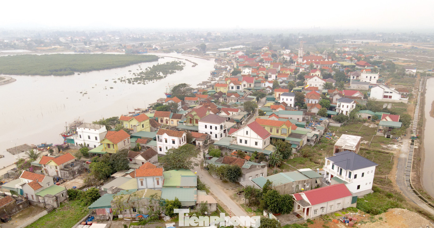 Tại xã An Hòa (huyện Quỳnh Lưu, Nghệ An), hiện vẫn còn nhiều ngôi nhà cổ được xây dựng từ vỏ sò, ốc, điệp biển. Tại xã An Hòa (huyện Quỳnh Lưu, Nghệ An), hiện vẫn còn nhiều ngôi nhà cổ được xây dựng từ vỏ sò, ốc, điệp biển.