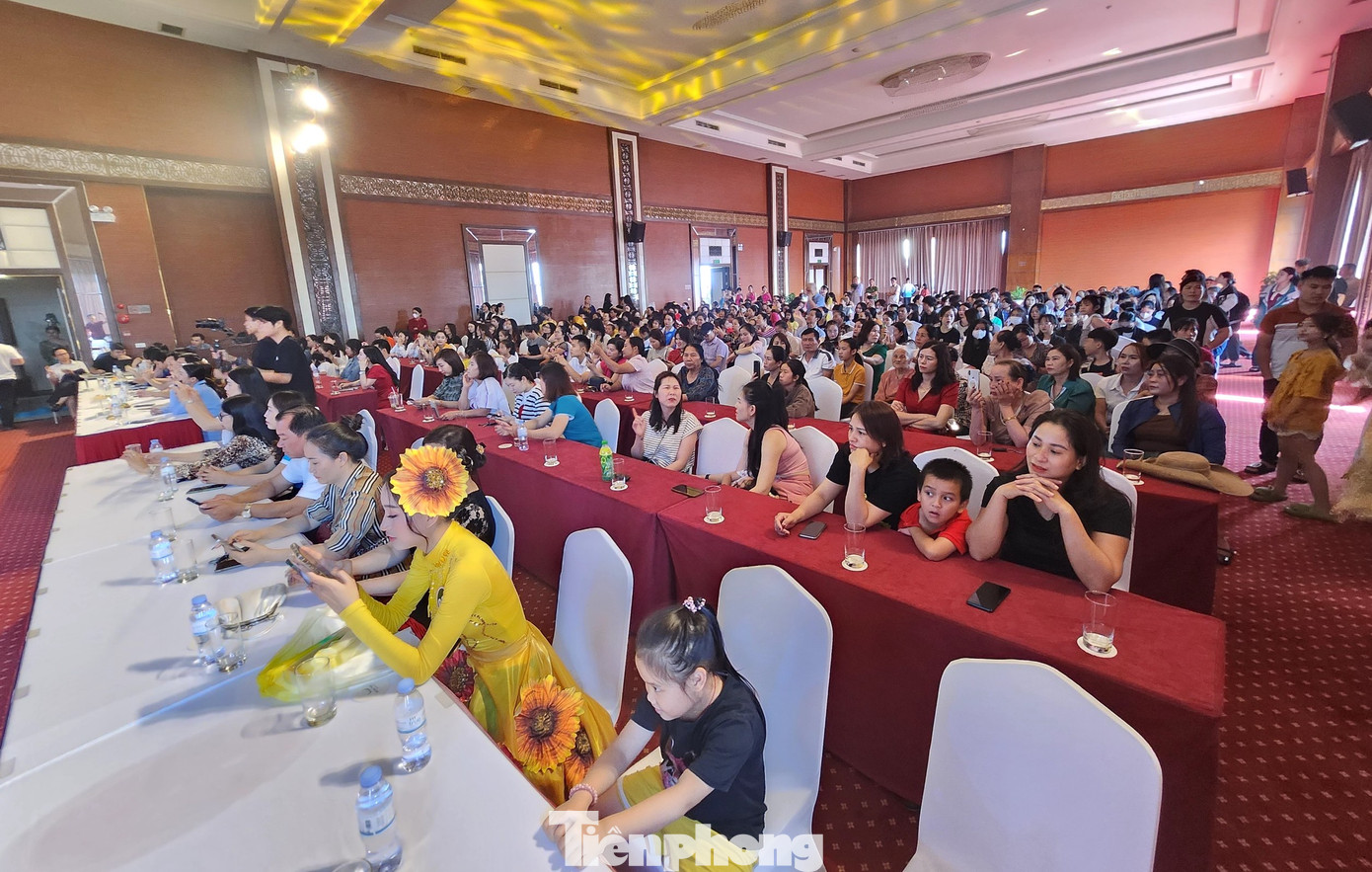 Ở phần thi tài năng, top 30 thí sinh sẽ trình diễn các tài năng của mình trong vòng 5 phút. Các thí sinh được sử dụng phụ họa, đạo cụ với trang phục tự chọn để thể hiện năng khiếu của mình như: múa, hát, thơ nhạc, nhảy, diễn kịch, cắm hoa hoặc thuyết trình. .