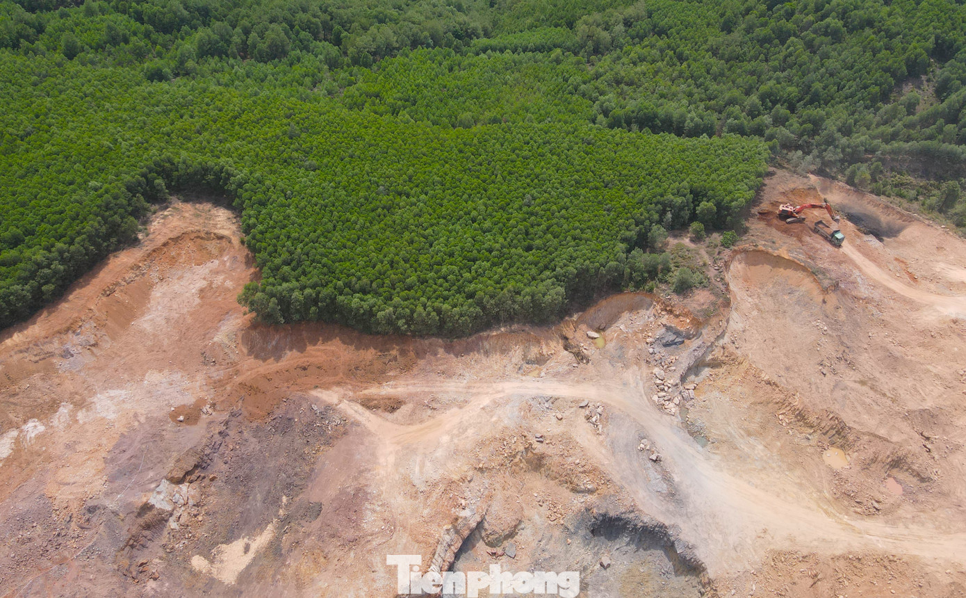 Sau khi phát hiện sai phạm, UBND xã Diễn Lợi đã phối hợp thuê đơn vị về đo khối lượng diện tích đất của 2 công ty Thiên Hoàng và Hoàng Phúc đã khai thác ngoài phạm vi cấp phép, quy hoạch mỏ để có số liệu trình cơ quan có thẩm quyền xử phạt.