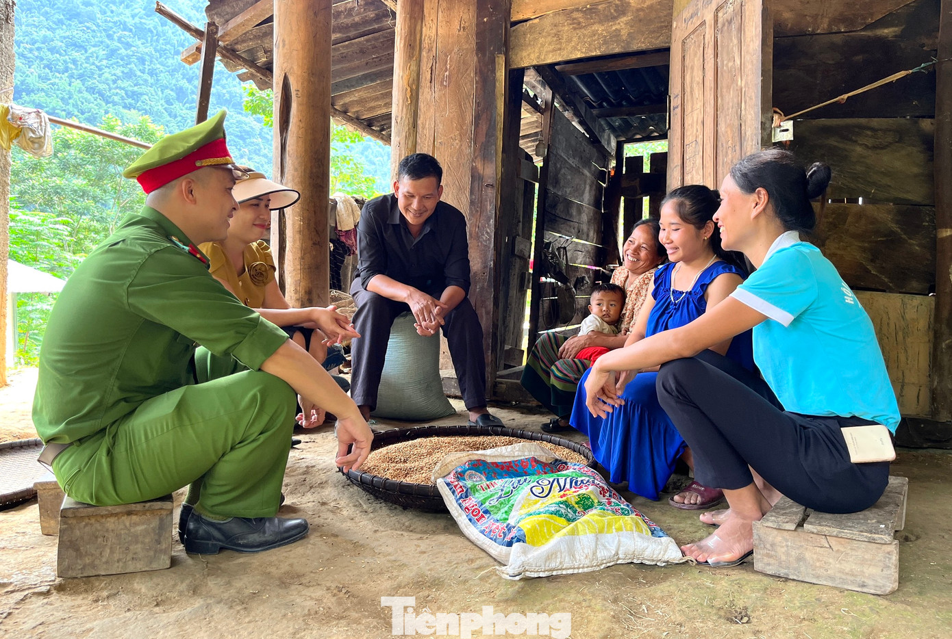 Nhờ có tổ canh gác bào thai nên thời gian gần đây nạn mua bán người, mua bán bào thai trên địa bàn đã giảm mạnh. Để thực sự hiệu quả, tổ công tác tiếp tục tăng cường theo dõi địa bàn, tuyên truyền vận động để hạn chế nạn mua bán người, mua bán bào thai.