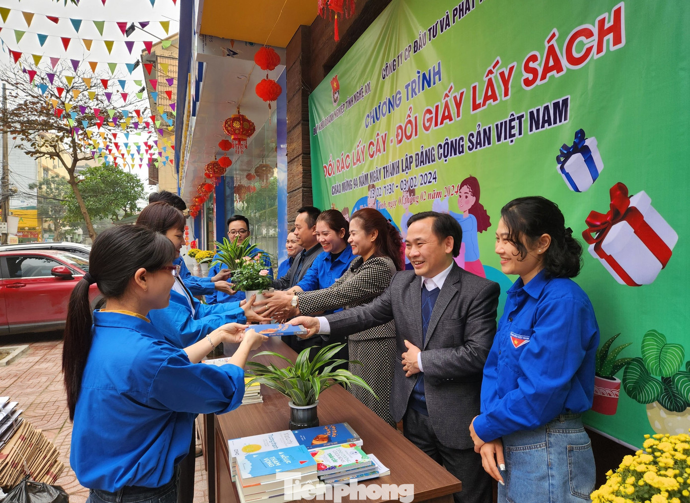 Chương trình được tổ chức nhằm tạo thói quen hạn chế sử dụng đồ dùng từ nhựa, xây dựng lối tiêu dùng xanh và đẩy mạnh tái chế và giảm thiểu rác thải.