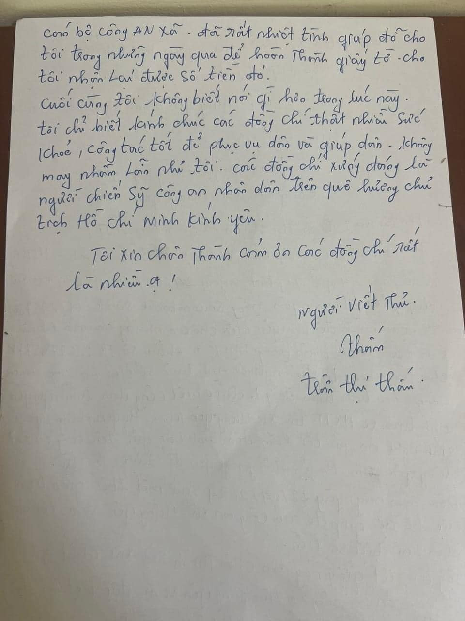 Chị Thấm viết thư cảm ơn Công an huyện Hưng Nguyên, Công an xã Hưng Yên Nam đã nhiệt tình hỗ trợ chị nhận lại số tiền lớn chuyển nhầm.