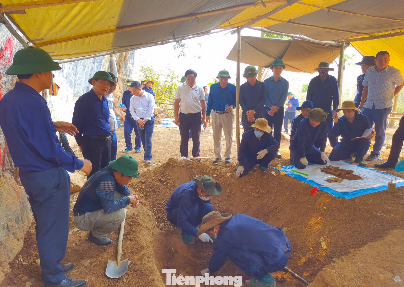 Đội Quy tập, Bộ Chỉ huy Quân sự tỉnh Nghệ An được thành lập ngày 18/4/1984. Đội có nhiệm vụ tìm kiếm, quy tập hài cốt liệt sĩ Quân tình nguyện, chuyên gia Việt Nam hy sinh ở 3 tỉnh của nước bạn Lào gồm: Xiêng Khoảng, tỉnh Viêng Chăn, Xay Sổm Bun và trên địa bàn tỉnh Nghệ An.