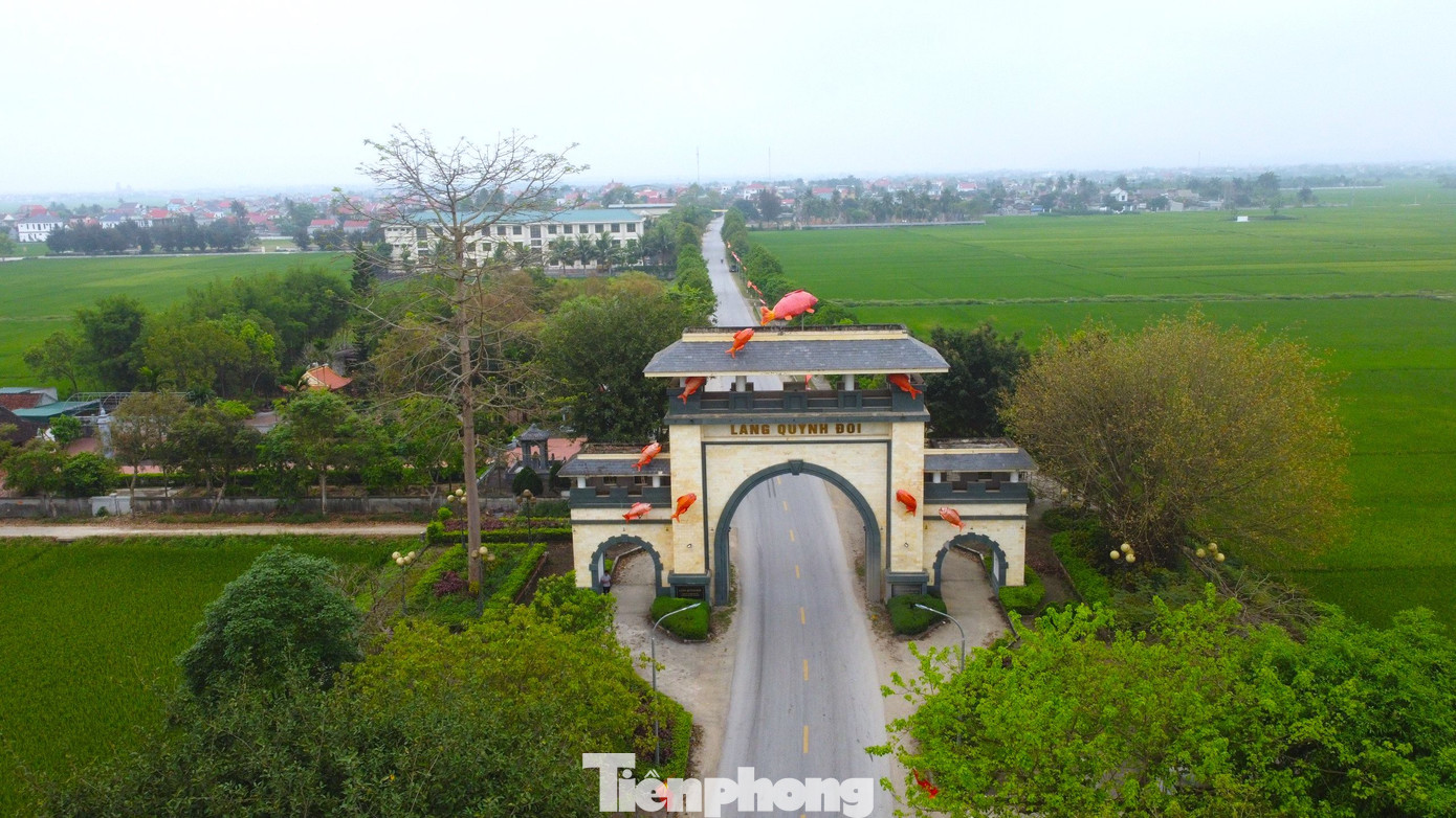 Quỳnh Đôi được biết đến là làng có khoa bảng nhiều nhất nước, là quê của Bà chúa thơ Nôm Hồ Xuân Hương.