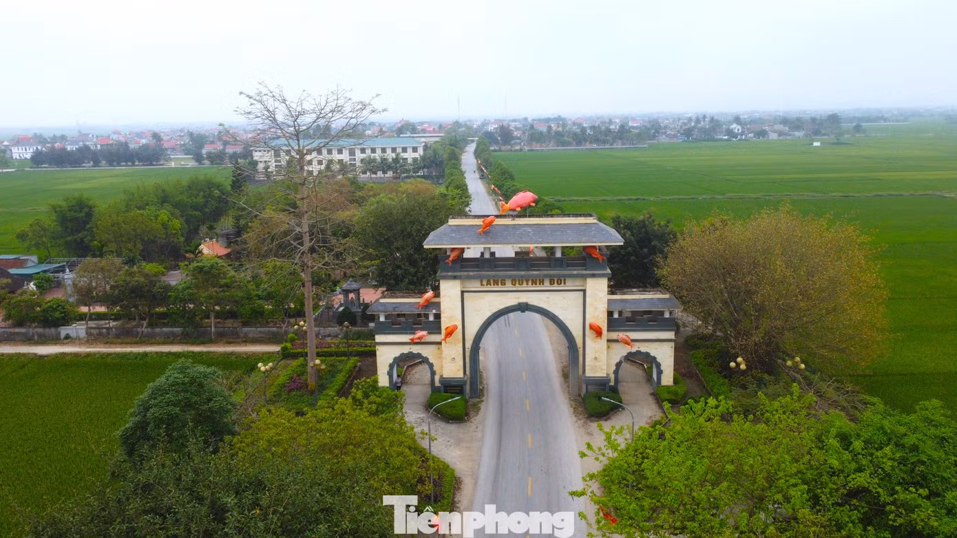 Quỳnh Đôi được biết đến là làng có khoa bảng nhiều nhất nước, là quê của Bà chúa thơ Nôm Hồ Xuân Hương.