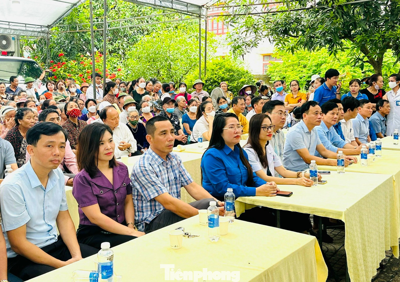 Hơn 120 thành viên Hội đồng hương Diễn Châu trường Đại học Y Hà Nội là các y, bác sĩ đang công tác tại các bệnh viện lớn như: bệnh viện Việt Đức, bệnh viện E Trung ương, bệnh viện K, bệnh viện Bạch Mai,… và sinh viên đang theo học tại trường Đại học Y Hà Nội đã có mặt để thăm khám cho người dân.