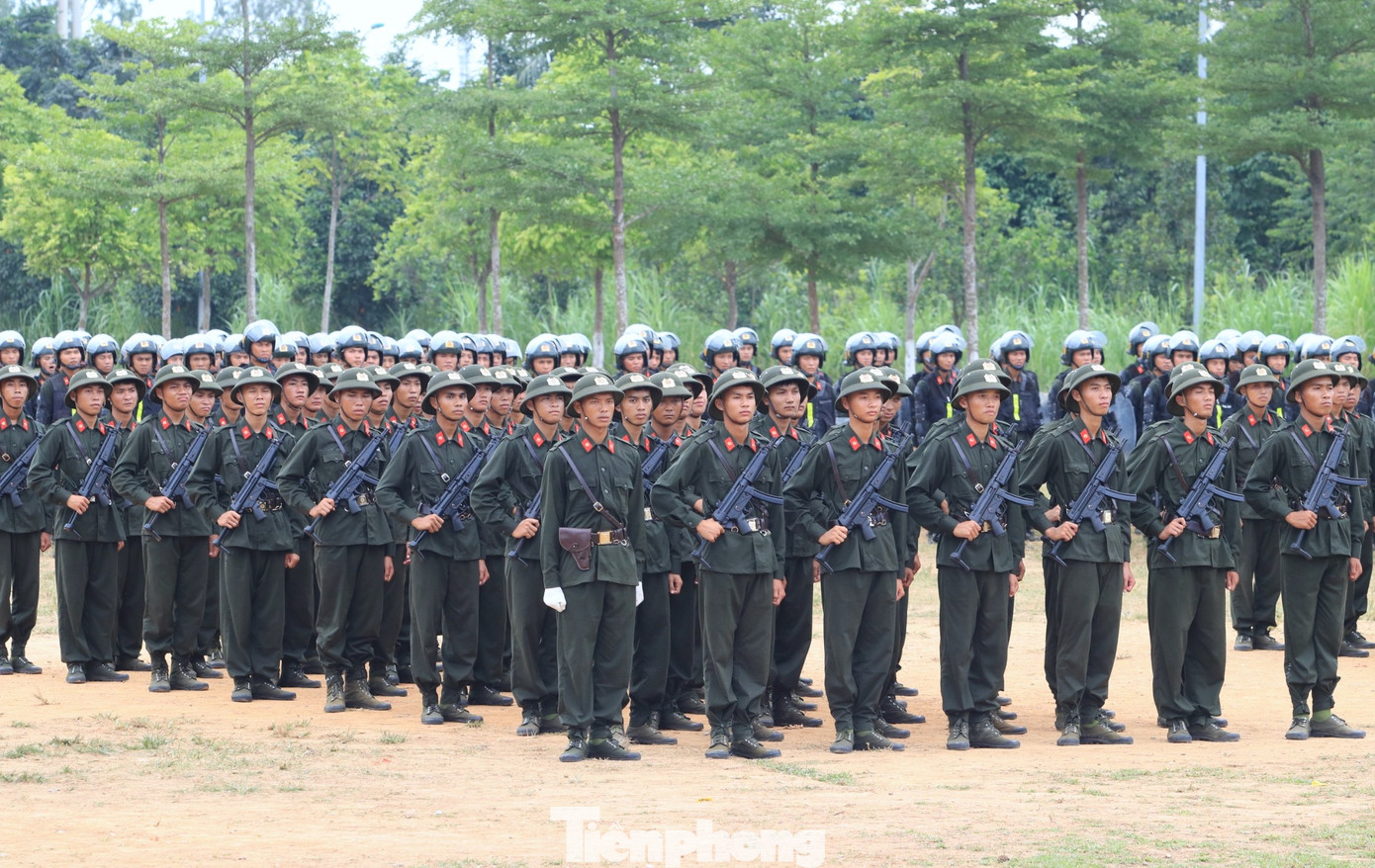Để hoàn thành tốt nhiệm vụ được giao, Đảng ủy Ban chỉ huy Trung đoàn đã ban hành nghị quyết chuyên đề về lãnh đạo công tác quản lý, huấn luyện chiến sỹ mới năm 2024. Đồng thời tiến hành lựa chọn những cán bộ có trình độ chuyên môn nghiệp vụ và kinh nghiệm để giao nhiệm vụ quản lý, huấn luyện; tổ chức tập huấn theo đúng quy định.