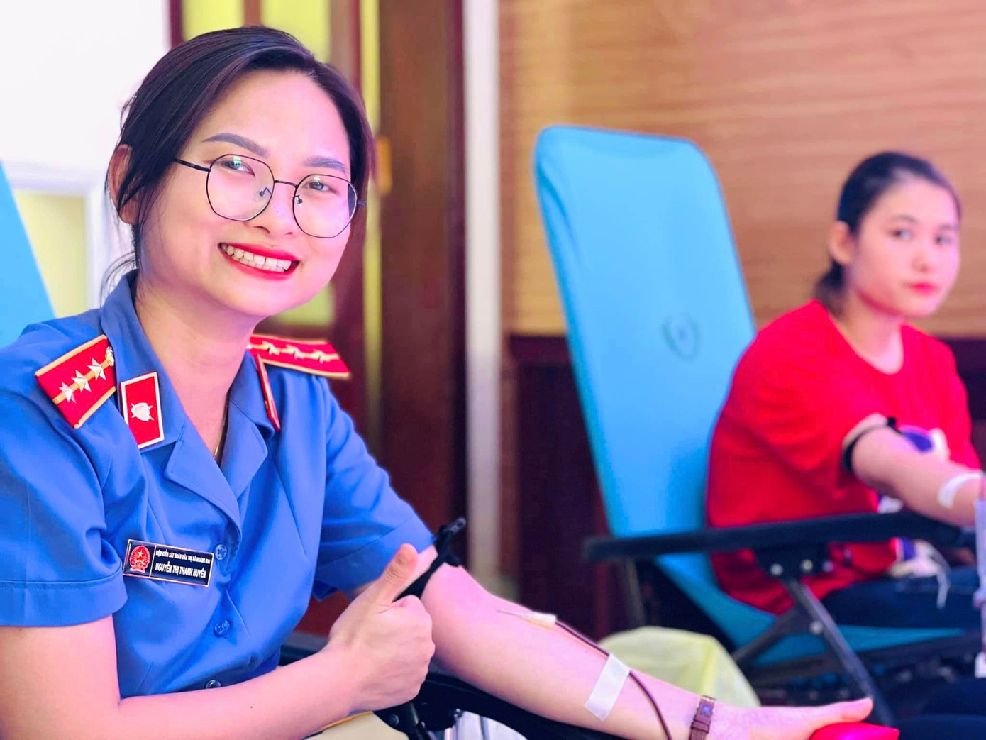 Các đoàn viên thanh niên thị xã Hoàng Mai tham gia hiến máu tình nguyện với 631 đơn vị máu được tiếp nhận, góp phần vào ngân hàng máu, giúp điều trị, cứu sống những bệnh nhân đang điều trị tại các bệnh viện trên địa bàn tỉnh Nghệ An.