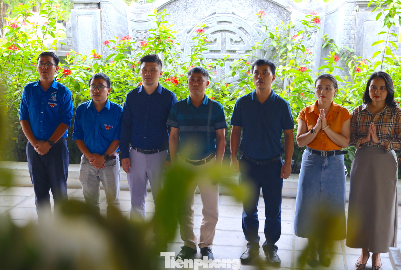 Dịp này, nhiều đoàn thể, các cơ quan, đoàn viên thanh niên về Truông Bồn dâng nén tâm hương tri ân các anh hùng liệt sĩ.