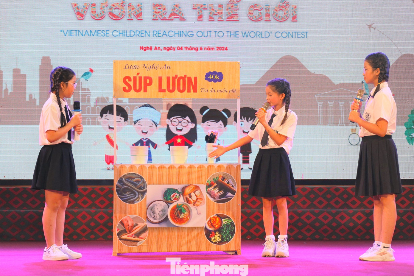 Tại vòng bán kết, các đội thi sẽ tham gia thuyết trình và tương tác trực tiếp với Ban Giám khảo.