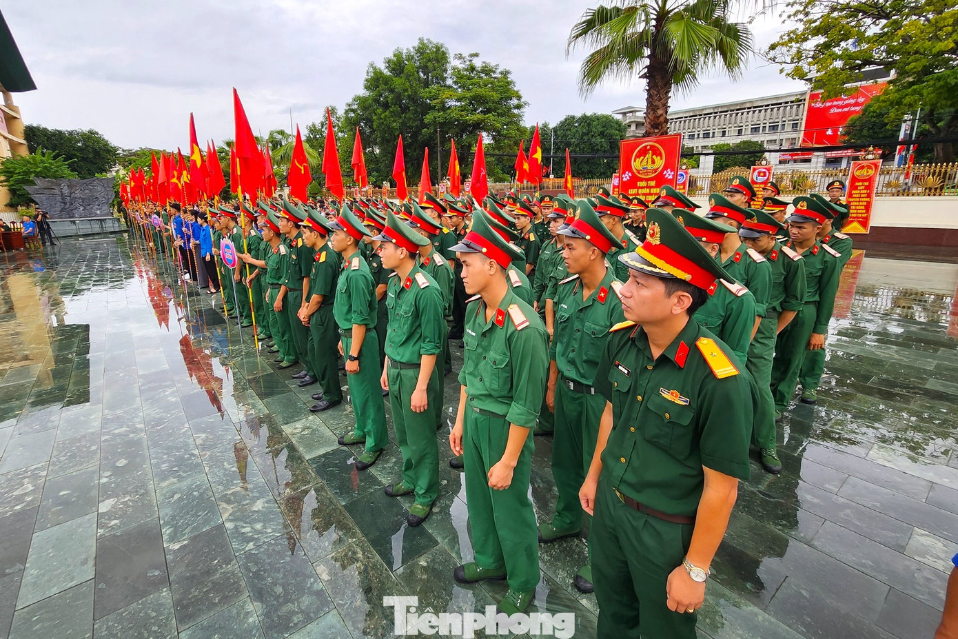 Ngày hội được tổ chức nhằm góp phần đẩy mạnh công tác tuyên truyền, nâng cao nhận thức văn hóa giao thông. Ngày hội được tổ chức nhằm góp phần đẩy mạnh công tác tuyên truyền, nâng cao nhận thức văn hóa giao thông.