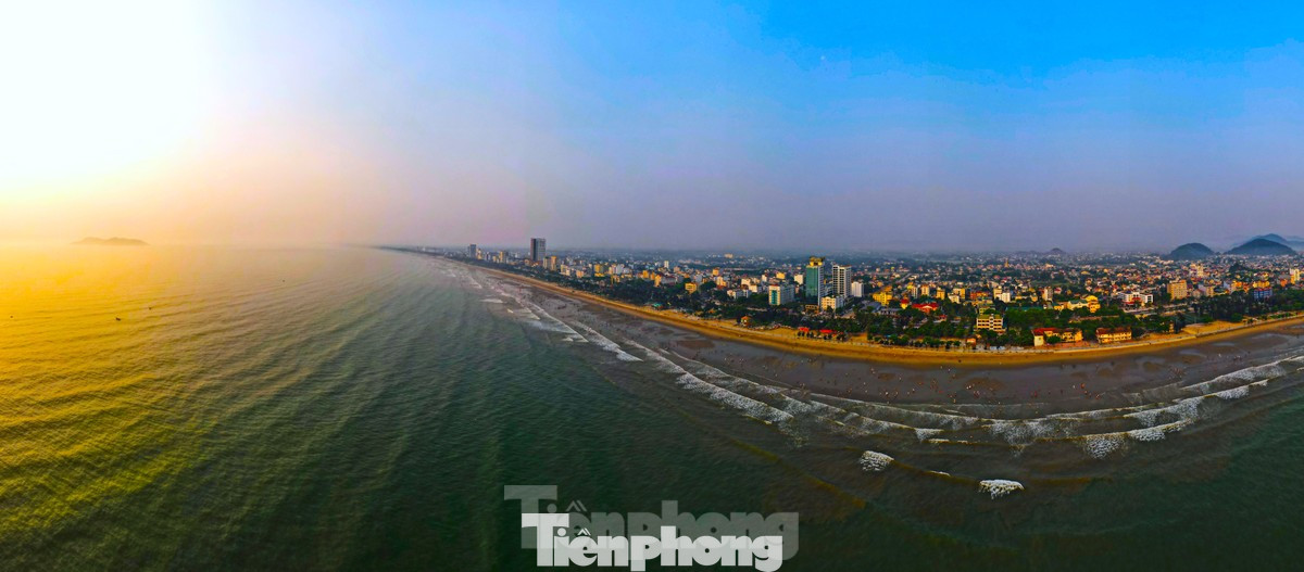 Từ 1/12/2024, thị xã Cửa Lò chính thức nhập vào thành phố Vinh.