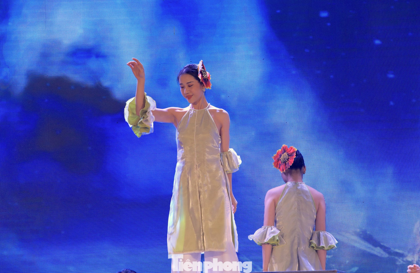 Nhiều thí sinh công phu chuẩn bị và thể hiện các bài múa, kịch.