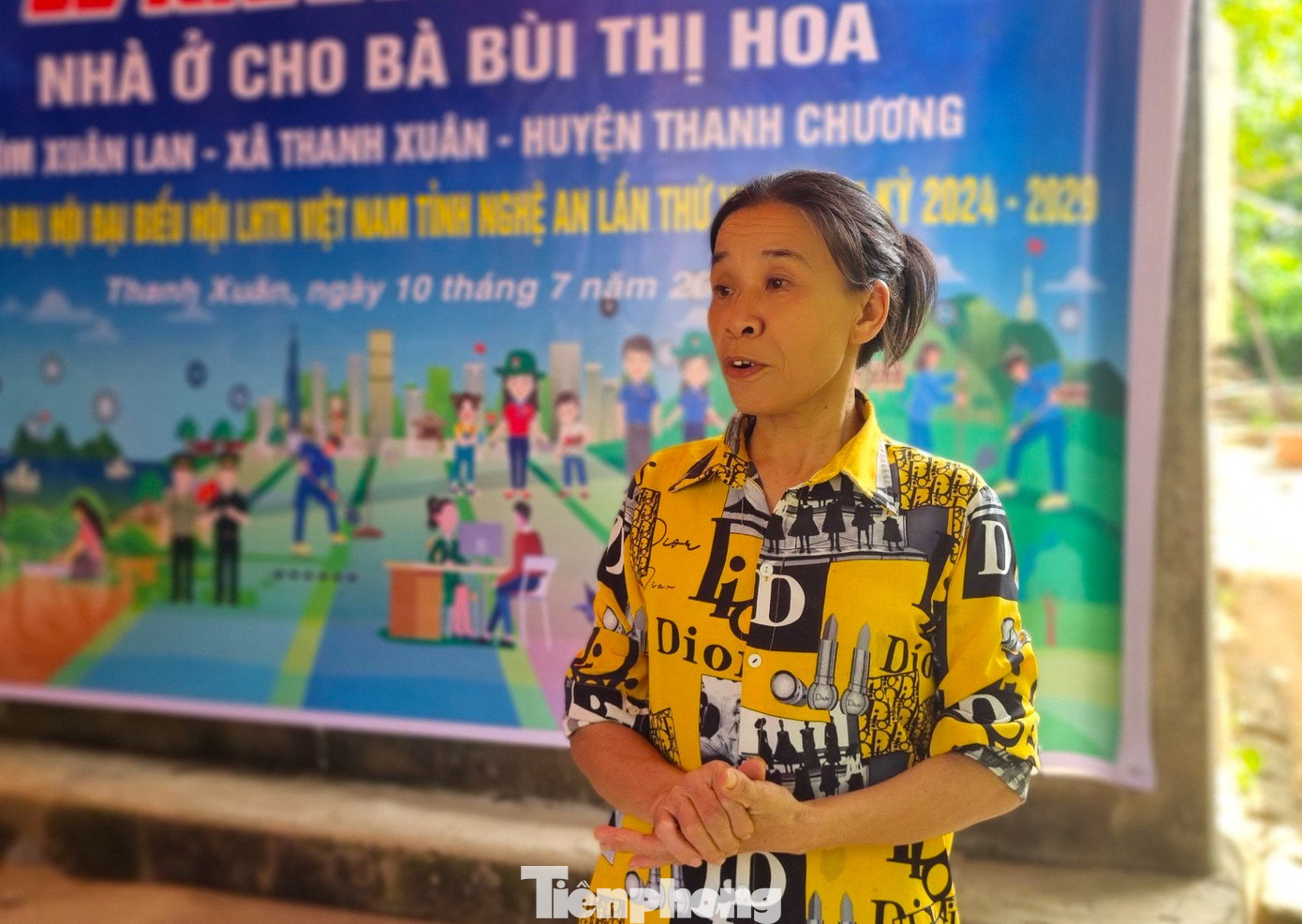 Bà Bùi Thị Hoa và bà Lê Thị Khai gửi lời cảm ơn tới Báo Tiền Phong, ngân hàng BIDV chi nhánh Nghệ An, Huyện Đoàn Thanh Chương cùng các cấp ủy chính quyền địa phương, các cơ quan chức năng đã hỗ trợ để gia đình có được căn nhà kiên cố, khang trang, sạch đẹp.