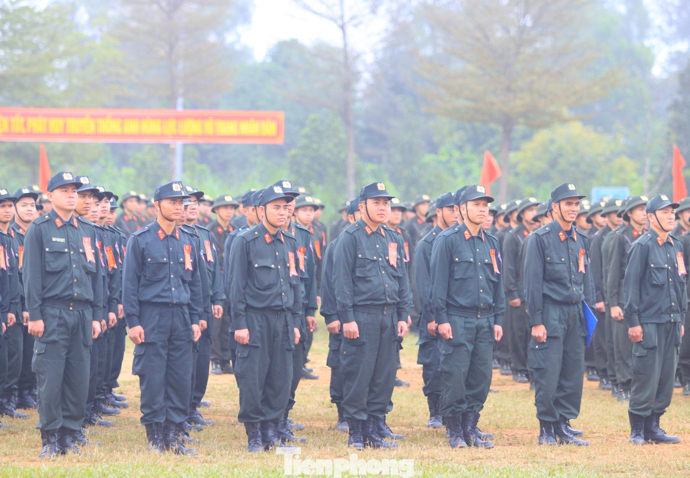 Để hoàn thành được mục tiêu trên, đòi hỏi sự tập trung nỗ lực của cả hệ thống cấp ủy, chỉ huy các cấp; sự cố gắng, nhiệt huyết của đội ngũ cán bộ quản lý, huấn luyện và ý chí quyết tâm của chiến sĩ mới tham gia huấn luyện. Để hoàn thành được mục tiêu trên, đòi hỏi sự tập trung nỗ lực của cả hệ thống cấp ủy, chỉ huy các cấp; sự cố gắng, nhiệt huyết của đội ngũ cán bộ quản lý, huấn luyện và ý chí quyết tâm của chiến sĩ mới tham gia huấn luyện.