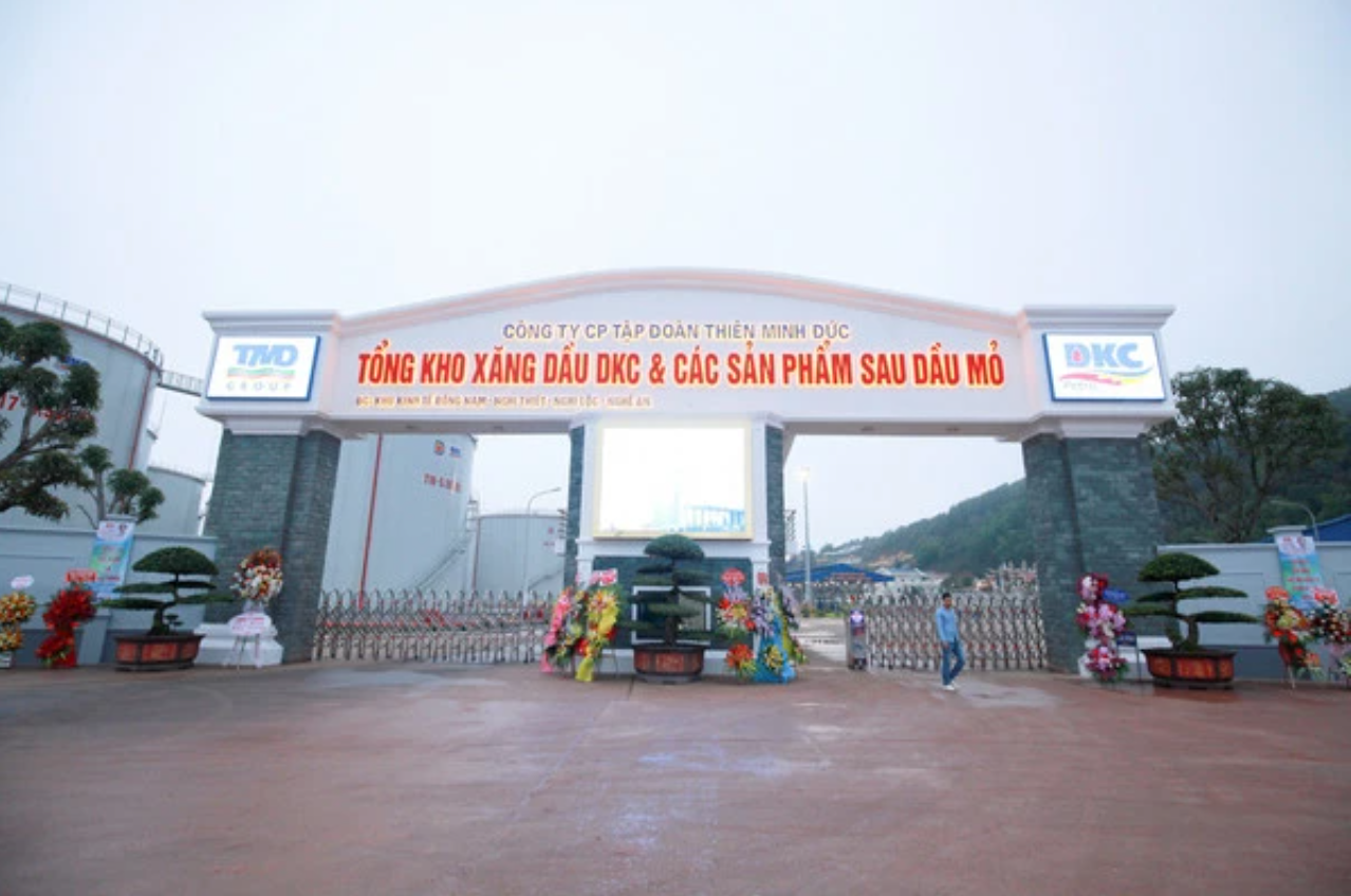 Tổng kho xăng dầu lớn nhất Bắc Trung Bộ của Tập đoàn Thiên Minh Đức đi vào hoạt động từ năm 2019. Tổng kho xăng dầu lớn nhất Bắc Trung Bộ của Tập đoàn Thiên Minh Đức đi vào hoạt động từ năm 2019.