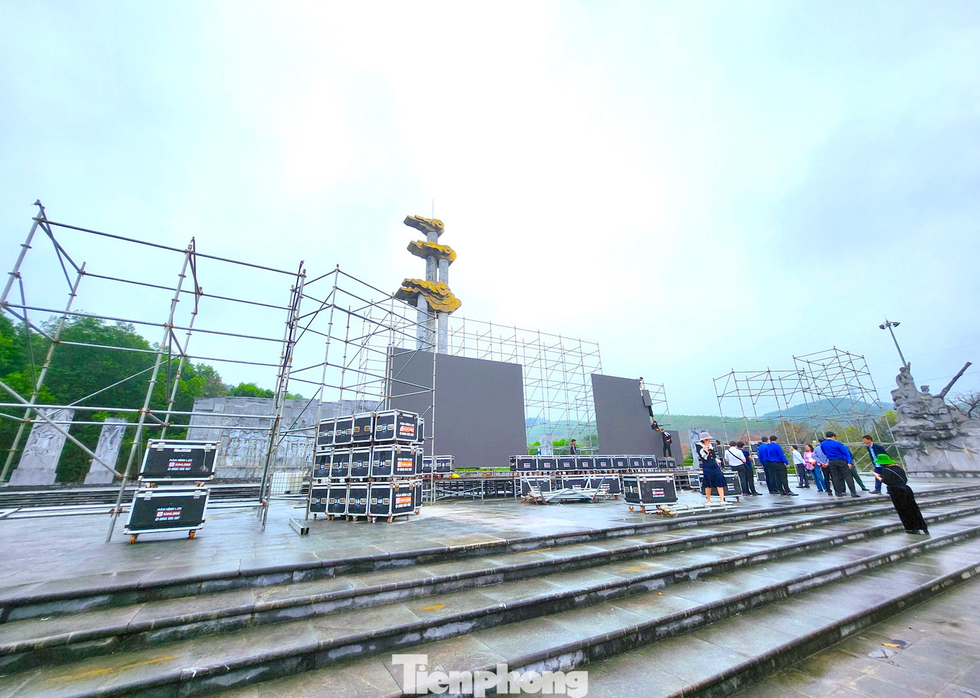 Công tác chuẩn bị cho chương trình được Ban tổ chức, các bạn đoàn viên thanh niên tỉnh Nghệ An gấp rút triển khai.