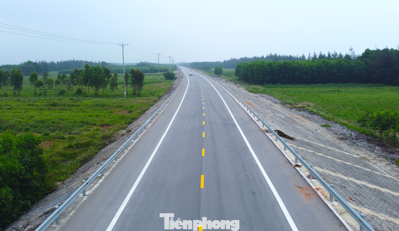 Được triển khai từ tháng 2/2022, đến nay kế hoạch vốn dự án được bố trí hơn 4.037 tỷ đồng, trong đó năm 2025 được bố trí gần 436 tỷ đồng. Hiện tại đã giải ngân được hơn 3.630 tỷ đồng, đạt gần 90%, trong đó năm 2025 mới giải ngân được hơn 30 tỷ đồng, đạt hơn 7%.