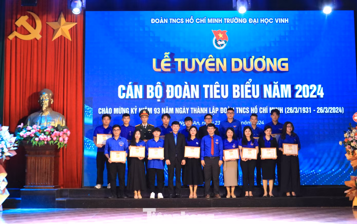 18 cán bộ Đoàn tiêu biểu được tuyên dương tại chương trình.