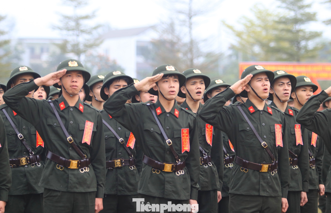 Để hoàn thành được mục tiêu trên, đòi hỏi sự tập trung nỗ lực của cả hệ thống cấp ủy, chỉ huy các cấp; sự cố gắng, nhiệt huyết của đội ngũ cán bộ quản lý, huấn luyện và ý chí quyết tâm của chiến sĩ mới tham gia huấn luyện. Để hoàn thành được mục tiêu trên, đòi hỏi sự tập trung nỗ lực của cả hệ thống cấp ủy, chỉ huy các cấp; sự cố gắng, nhiệt huyết của đội ngũ cán bộ quản lý, huấn luyện và ý chí quyết tâm của chiến sĩ mới tham gia huấn luyện.