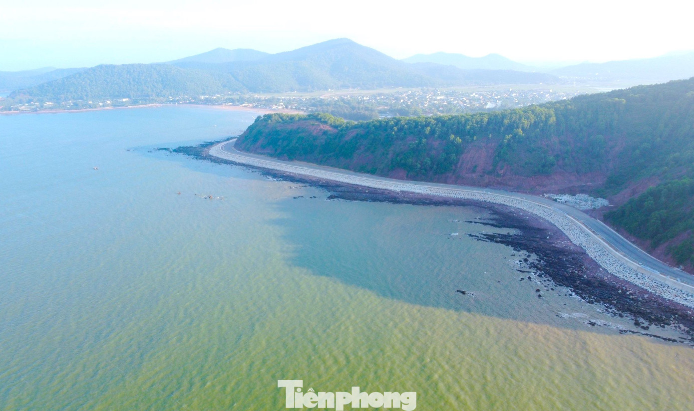 Hồi tháng 9, tỉnh Nghệ An quyết định chuyển tuyến đường ven biển từ Nghi Sơn (Thanh Hóa) đến Cửa Lò thành đường tỉnh 537C và giao cho Sở GTVT tiếp nhận, quản lý. Tuyến đường đi qua các huyện thị của tỉnh Nghệ An gồm: Thị xã Hoàng Mai, huyện Quỳnh Lưu, Diễn Châu, Nghi Lộc và thị xã Cửa Lò.