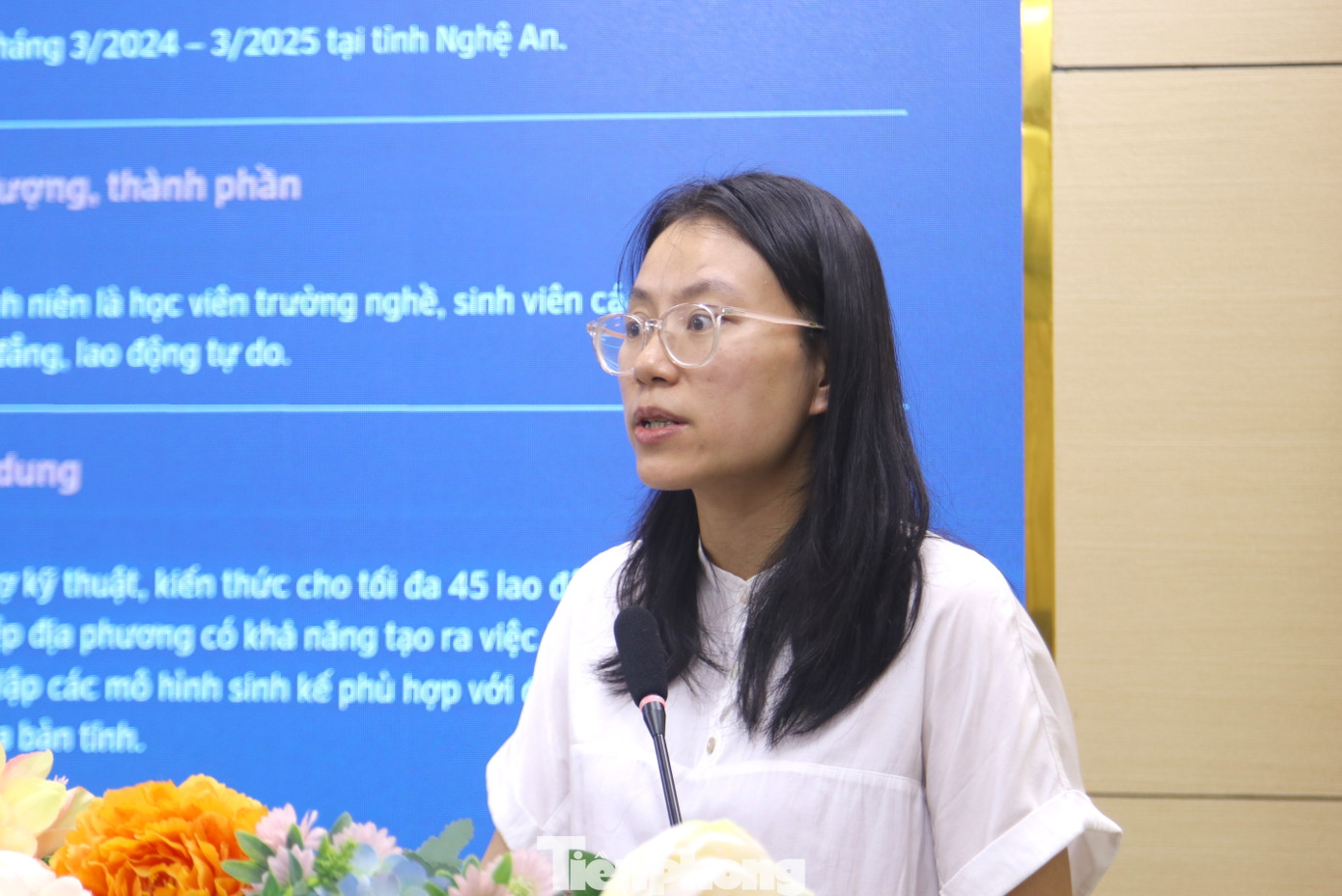 Bà Lê Hồng Nhung - Phó Trưởng ban Quốc tế T.Ư Đoàn đã trình bày những thông tin quan trọng về dự án. Bà Lê Hồng Nhung - Phó Trưởng ban Quốc tế T.Ư Đoàn đã trình bày những thông tin quan trọng về dự án.