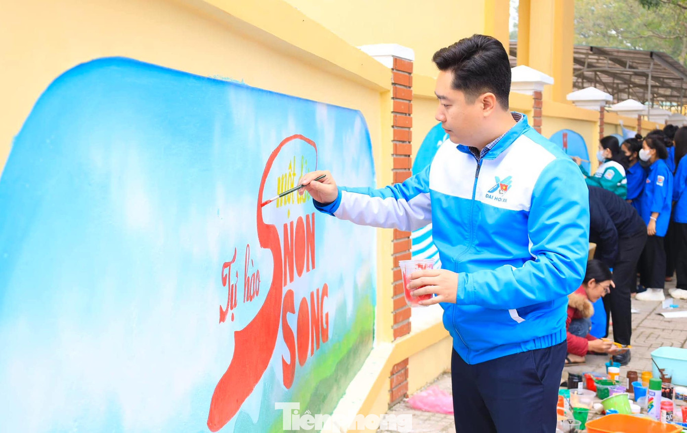 Nhiều hoạt động hưởng ứng cuộc vận động Tự hào một dải non sông.