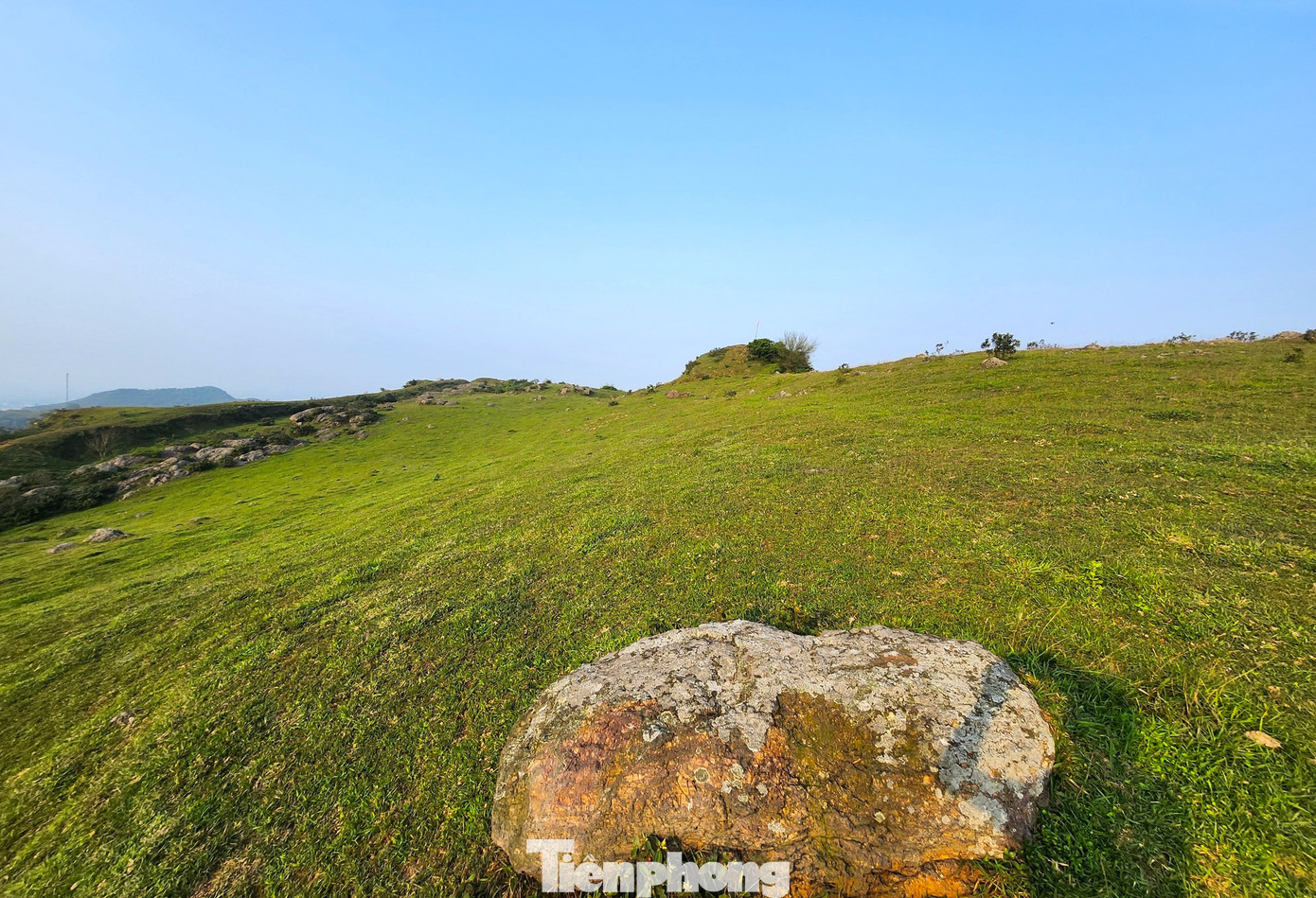 Ngày nay trên khu vực nội thành ở đỉnh núi Lam Thành chỉ là bãi đất cỏ trống.